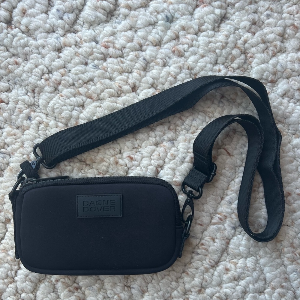 Dagne Dover Mara Phone sling